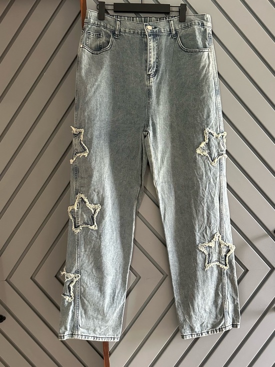 Pants - Women’s Light Wash Denim Jeans with Star Appliqués